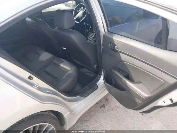 KMHD04LB6JU532641 2018 HYUNDAI ELANTRA - Image 8