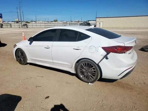 KMHD04LB6JU546541 2018 HYUNDAI ELANTRA - Image 2