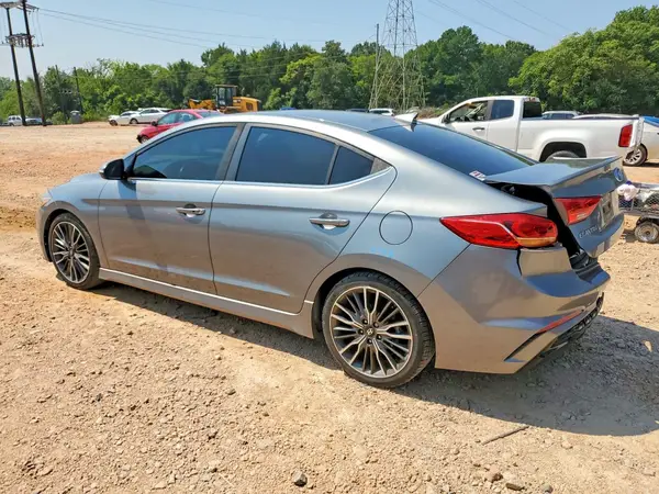 KMHD04LB6JU553621 2018 HYUNDAI ELANTRA - Image 2