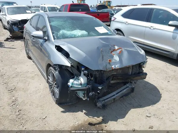KMHD04LB6JU589969 2018 HYUNDAI ELANTRA - Image 1