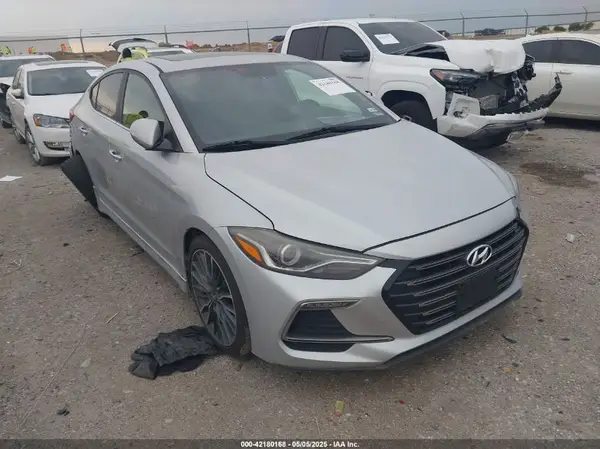 KMHD04LB6JU611808 2018 HYUNDAI ELANTRA - Image 1