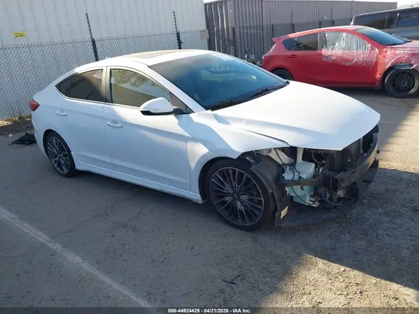 KMHD04LB6JU705378 2018 HYUNDAI ELANTRA - Image 1