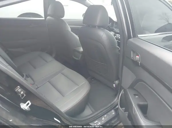 KMHD04LB6KU829586 2019 HYUNDAI ELANTRA - Image 8