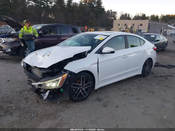 KMHD04LB6KU835954 2019 HYUNDAI ELANTRA - Image 2