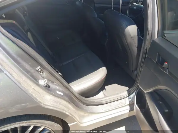 KMHD04LB7HU338985 2017 HYUNDAI ELANTRA - Image 8