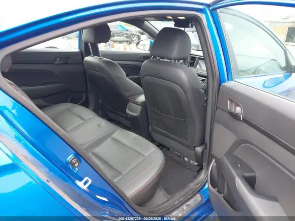 KMHD04LB7HU341322 2017 HYUNDAI ELANTRA - Image 8