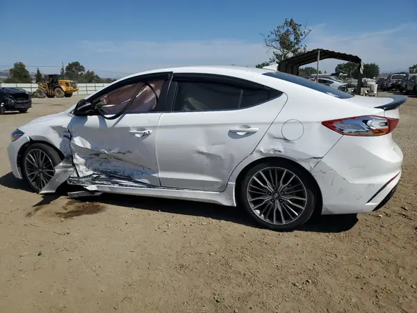 KMHD04LB7HU348321 2017 HYUNDAI ELANTRA - Image 2