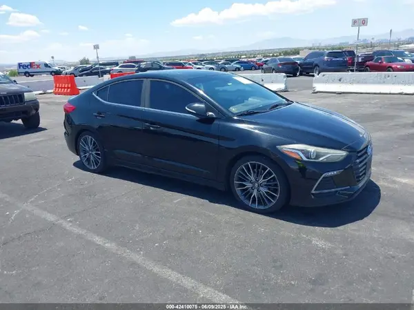 KMHD04LB7HU348982 2017 HYUNDAI ELANTRA - Image 1