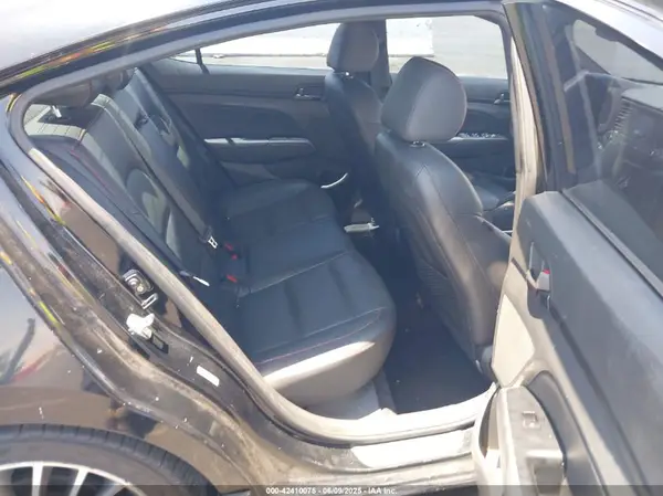 KMHD04LB7HU348982 2017 HYUNDAI ELANTRA - Image 8