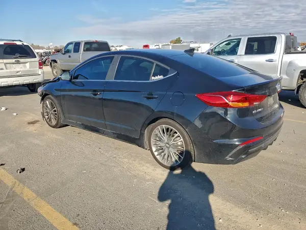 KMHD04LB7JU453317 2018 HYUNDAI ELANTRA - Image 2