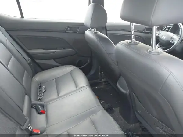 KMHD04LB7JU504752 2018 HYUNDAI ELANTRA - Image 8