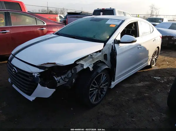KMHD04LB7JU534799 2018 HYUNDAI ELANTRA - Image 2