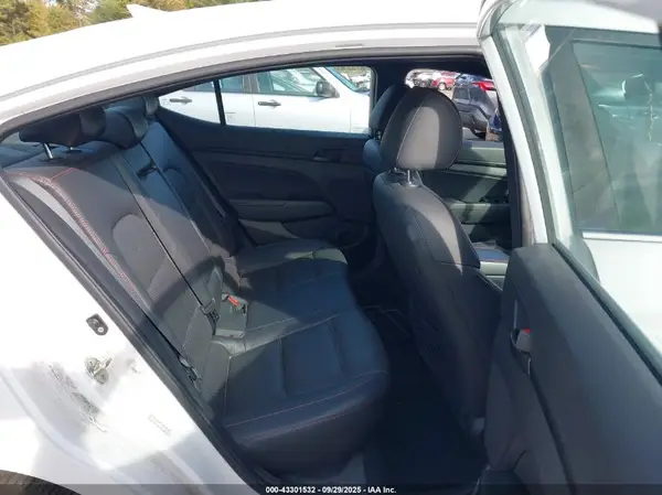 KMHD04LB7JU540246 2018 HYUNDAI ELANTRA - Image 8