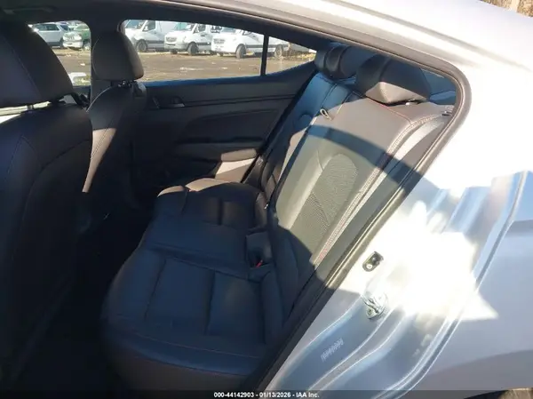 KMHD04LB7JU545558 2018 HYUNDAI ELANTRA - Image 8