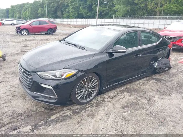 KMHD04LB7JU558438 2018 HYUNDAI ELANTRA - Image 2