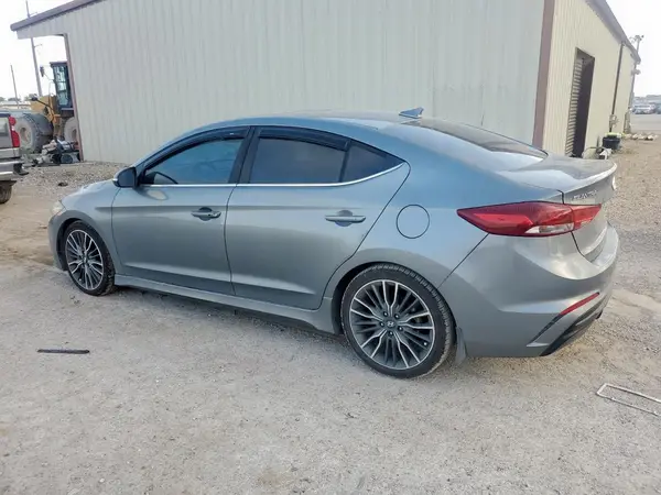 KMHD04LB7JU564806 2018 HYUNDAI ELANTRA - Image 2