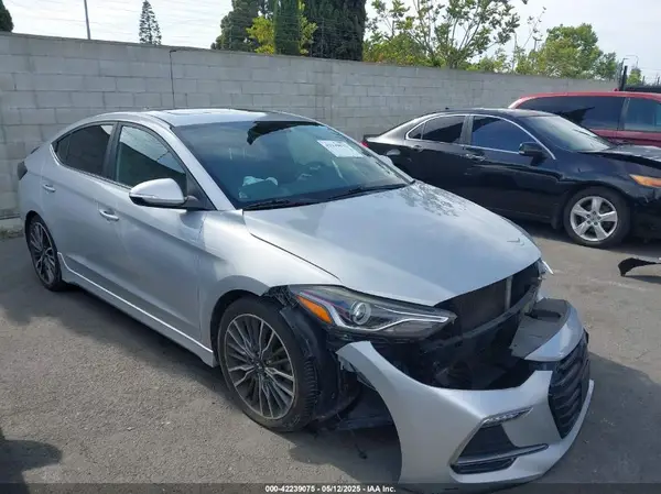 KMHD04LB7JU627242 2018 HYUNDAI ELANTRA - Image 1