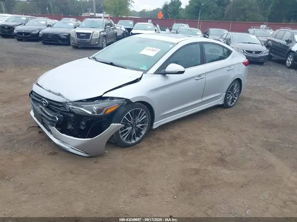 KMHD04LB7JU681320 2018 HYUNDAI ELANTRA - Image 2