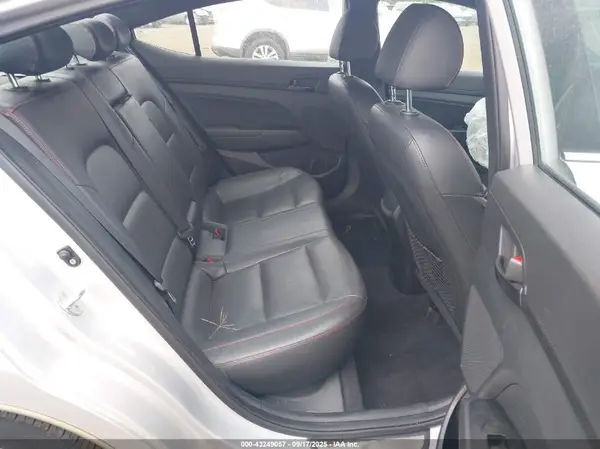 KMHD04LB7JU681320 2018 HYUNDAI ELANTRA - Image 8