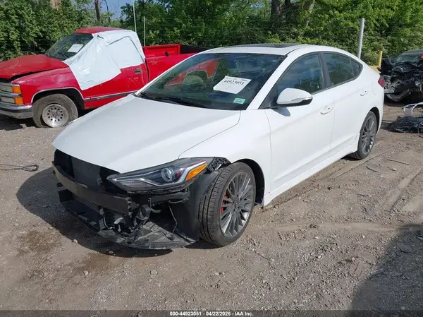 KMHD04LB7JU722478 2018 HYUNDAI ELANTRA - Image 2
