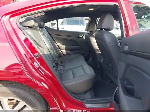 KMHD04LB7KU841813 2019 HYUNDAI ELANTRA - Image 8