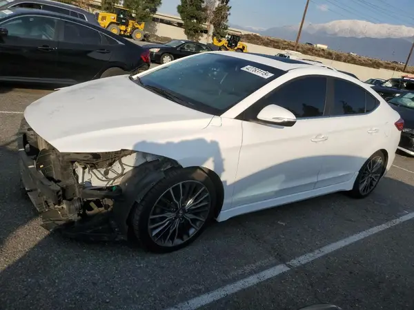 KMHD04LB8HU350997 2017 HYUNDAI ELANTRA - Image 1