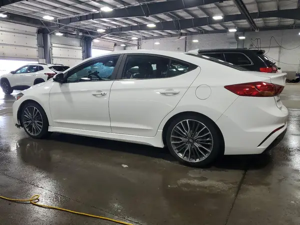 KMHD04LB8JU504520 2018 HYUNDAI ELANTRA - Image 2