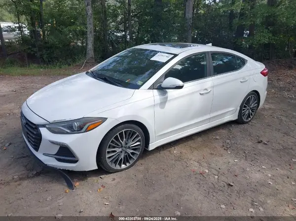 KMHD04LB8JU507823 2018 HYUNDAI ELANTRA - Image 2