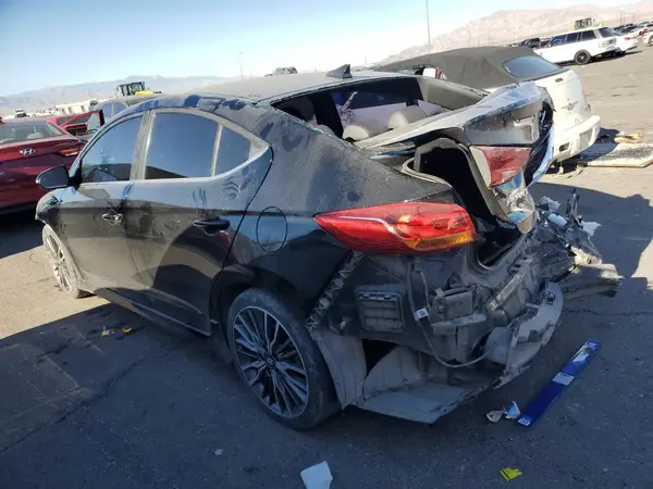 KMHD04LB8JU510947 2018 HYUNDAI ELANTRA - Image 2