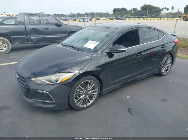 KMHD04LB8JU512777 2018 HYUNDAI ELANTRA - Image 2