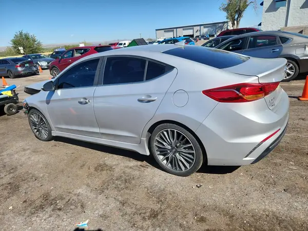 KMHD04LB8JU512956 2018 HYUNDAI ELANTRA - Image 2