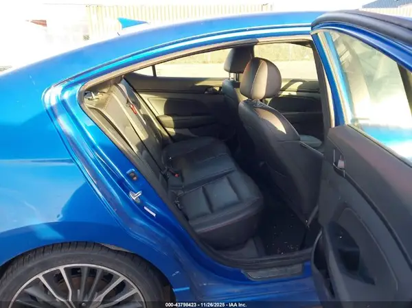 KMHD04LB8JU524086 2018 HYUNDAI ELANTRA - Image 8