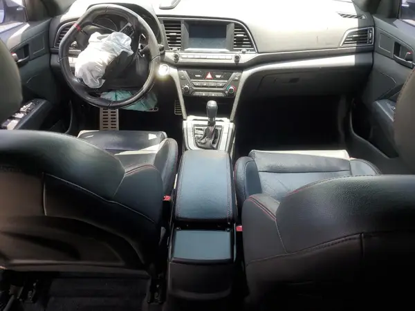 KMHD04LB8JU556486 2018 HYUNDAI ELANTRA - Image 8
