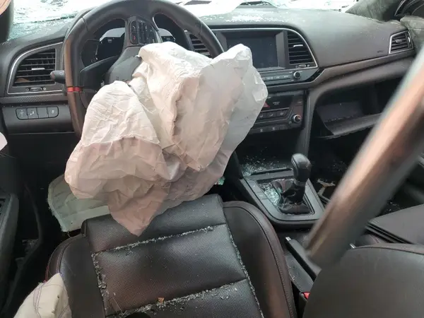 KMHD04LB8JU636757 2018 HYUNDAI ELANTRA - Image 8