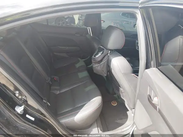 KMHD04LB8JU665773 2018 HYUNDAI ELANTRA - Image 8