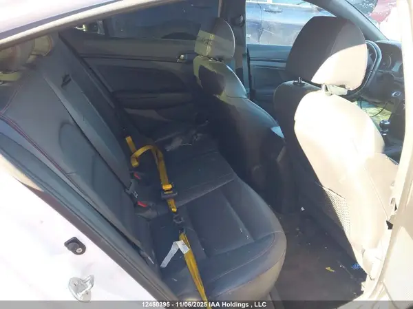 KMHD04LB8KU825121 2019 HYUNDAI ELANTRA - Image 8