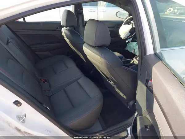 KMHD04LB8KU838015 2019 HYUNDAI ELANTRA - Image 8
