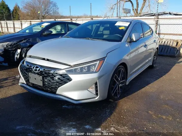 KMHD04LB8KU839004 2019 HYUNDAI ELANTRA - Image 2