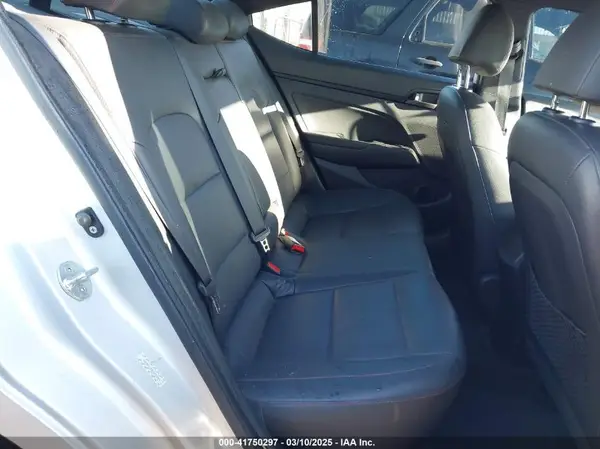 KMHD04LB8KU839004 2019 HYUNDAI ELANTRA - Image 8