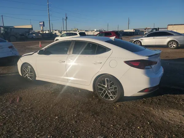 KMHD04LB8LU015571 2020 HYUNDAI ELANTRA - Image 2