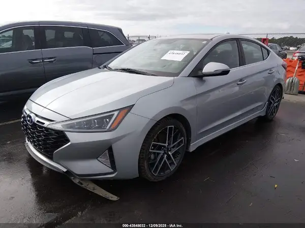 KMHD04LB8LU954851 2020 HYUNDAI ELANTRA - Image 2