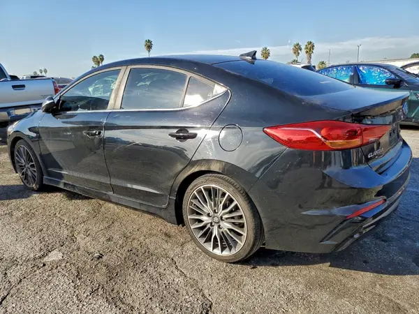 KMHD04LB9JU498582 2018 HYUNDAI ELANTRA - Image 2