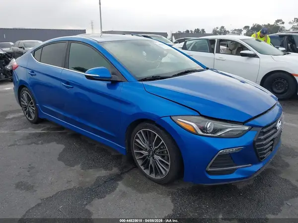 KMHD04LB9JU532925 2018 HYUNDAI ELANTRA - Image 1