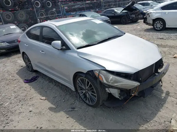 KMHD04LB9JU573782 2018 HYUNDAI ELANTRA - Image 1