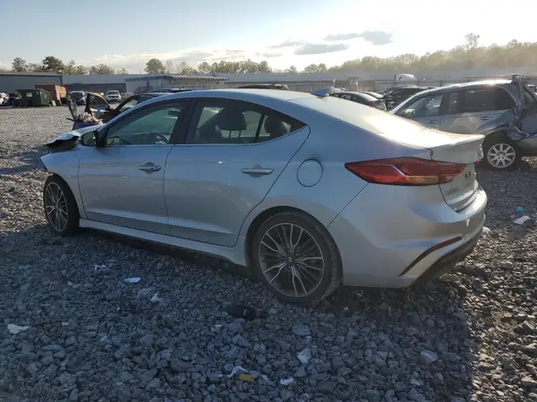 KMHD04LB9JU586600 2018 HYUNDAI ELANTRA - Image 2