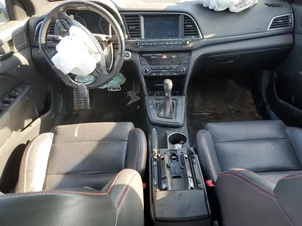 KMHD04LB9JU586600 2018 HYUNDAI ELANTRA - Image 8
