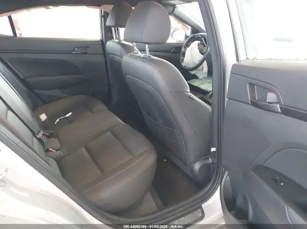 KMHD04LB9JU589187 2018 HYUNDAI ELANTRA - Image 8