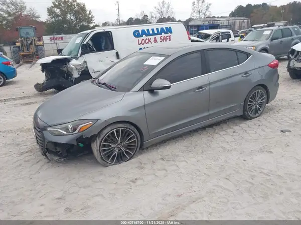 KMHD04LB9JU681884 2018 HYUNDAI ELANTRA - Image 2