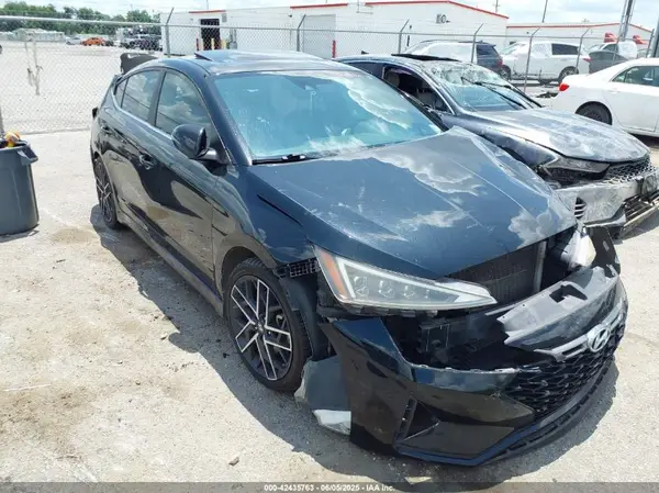 KMHD04LB9KU819795 2019 HYUNDAI ELANTRA - Image 1