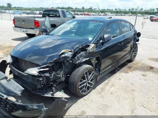 KMHD04LB9KU819795 2019 HYUNDAI ELANTRA - Image 2